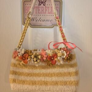 Handmade floral wool knit handbag